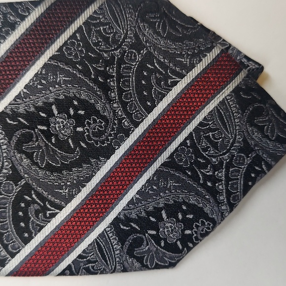 04. Pronto Uomo Striped Necktie - Picture 2 of 8